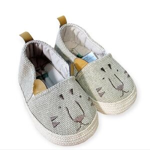 NEW Carter's Animal Lion Tiger Canvas Slip On Loafers Size 6 - 9 months